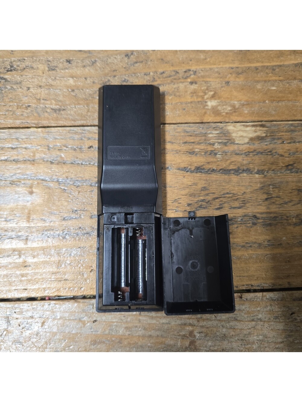 Sony RM-YD092 Remote Control - Picture 3 of 3